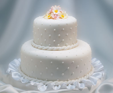 Wedding cake traditions